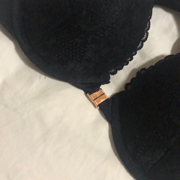Black push-up bra - Picture 2 of 4